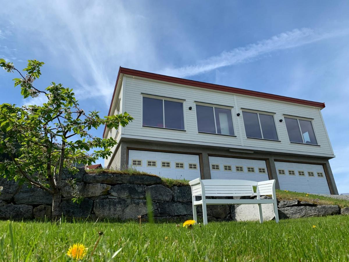 Olden Fjord Apartments ภายนอก รูปภาพ