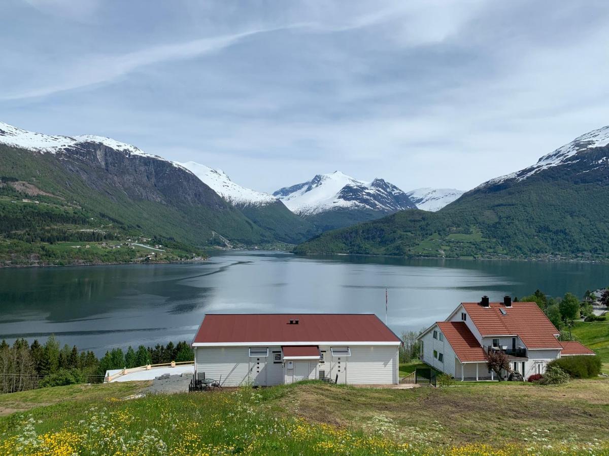 Olden Fjord Apartments ภายนอก รูปภาพ