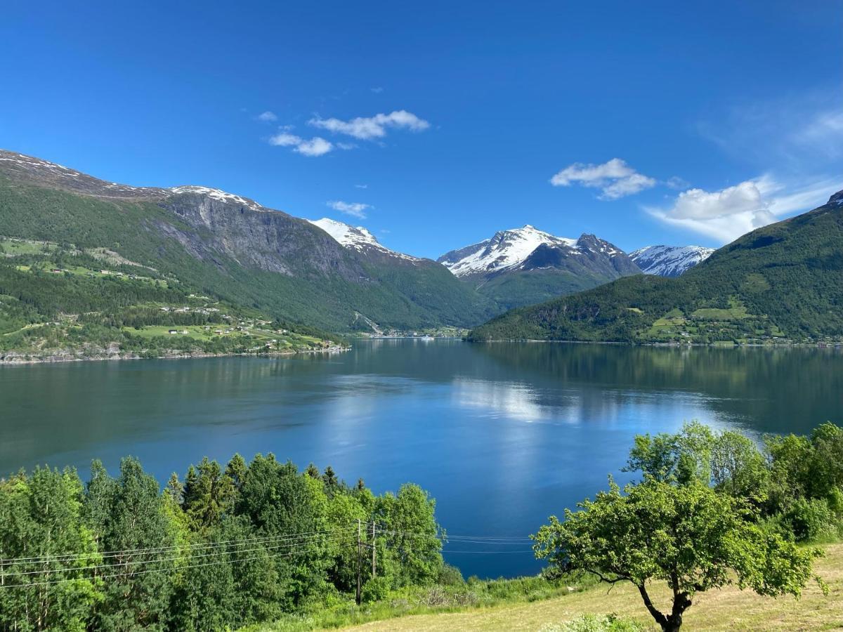 Olden Fjord Apartments ภายนอก รูปภาพ