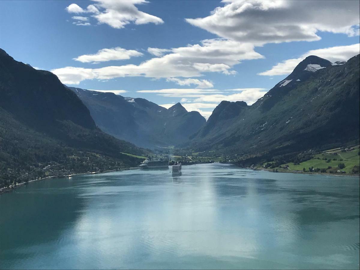 Olden Fjord Apartments ภายนอก รูปภาพ