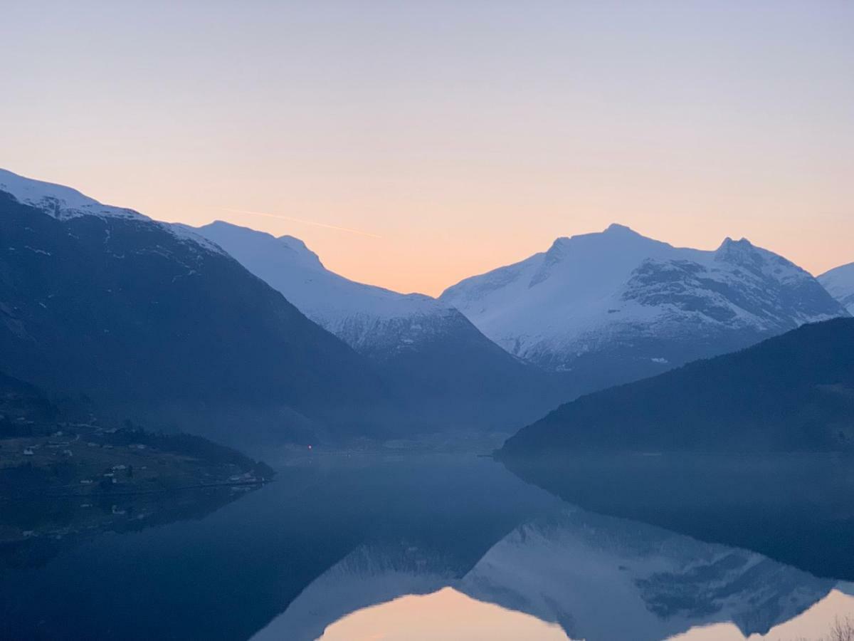 Olden Fjord Apartments ภายนอก รูปภาพ